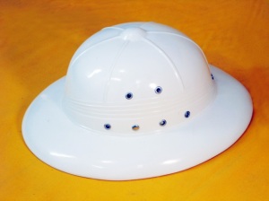Topi onthel model Demang Warna Putih